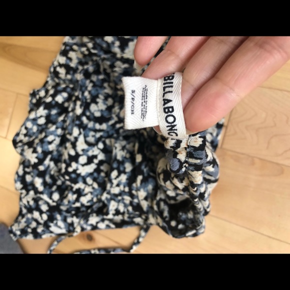 Cute billabong dress! - Picture 3 of 4